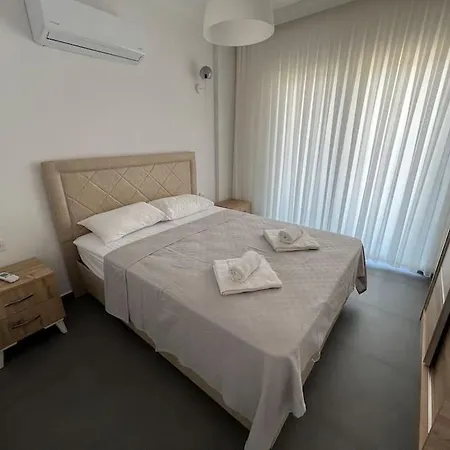 Hotel Goecekte 4+1 Havuzlu Lueks Villa, Goecek