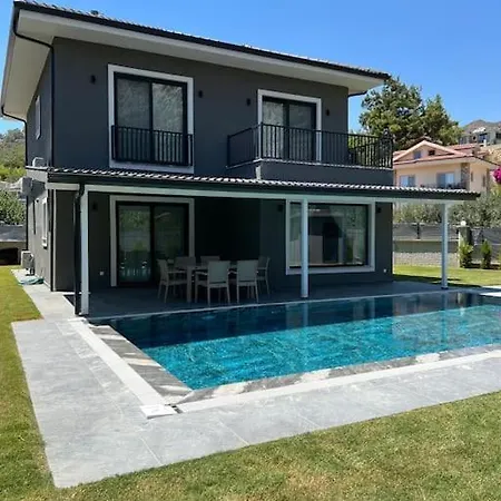 Gocekte 4+1 Havuzlu Luks Villa, Gocek